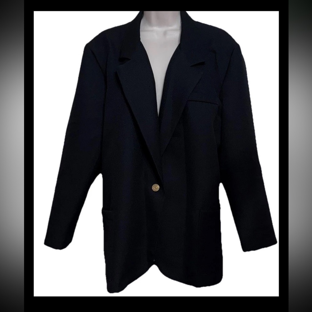 Women’s Long Black Textured Blazer XL 1 Gold Button 2 Front Pockets Long Sleeves